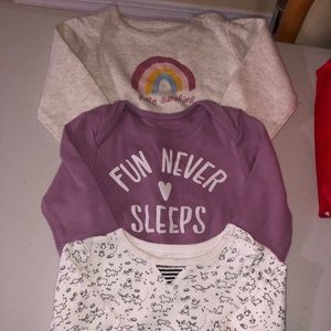 Gymboree 12-18m long sleeve onesies